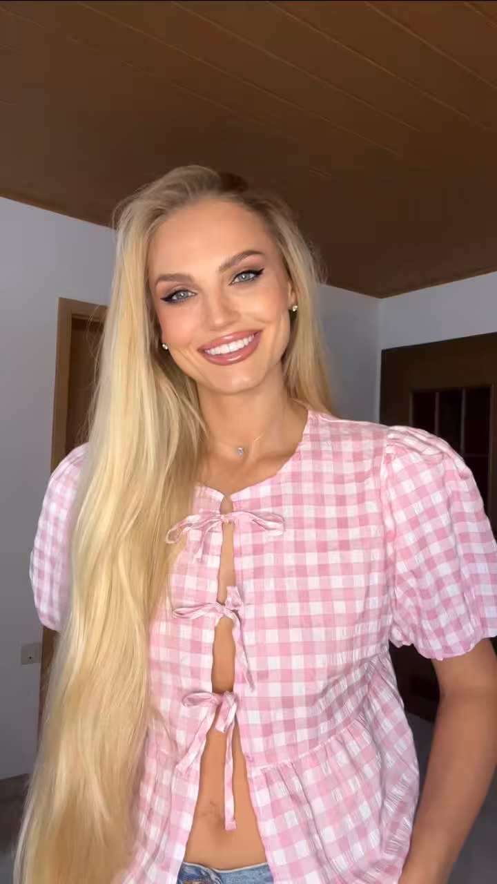 Alina  attractive ukrainian brides