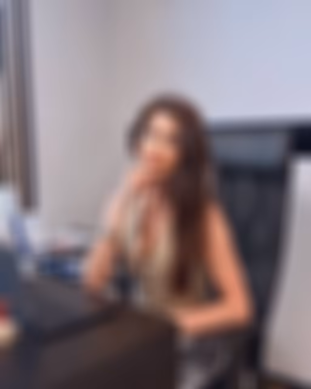 Iryna 34 Lisboa Portugal Looking for a man to date and laugh together