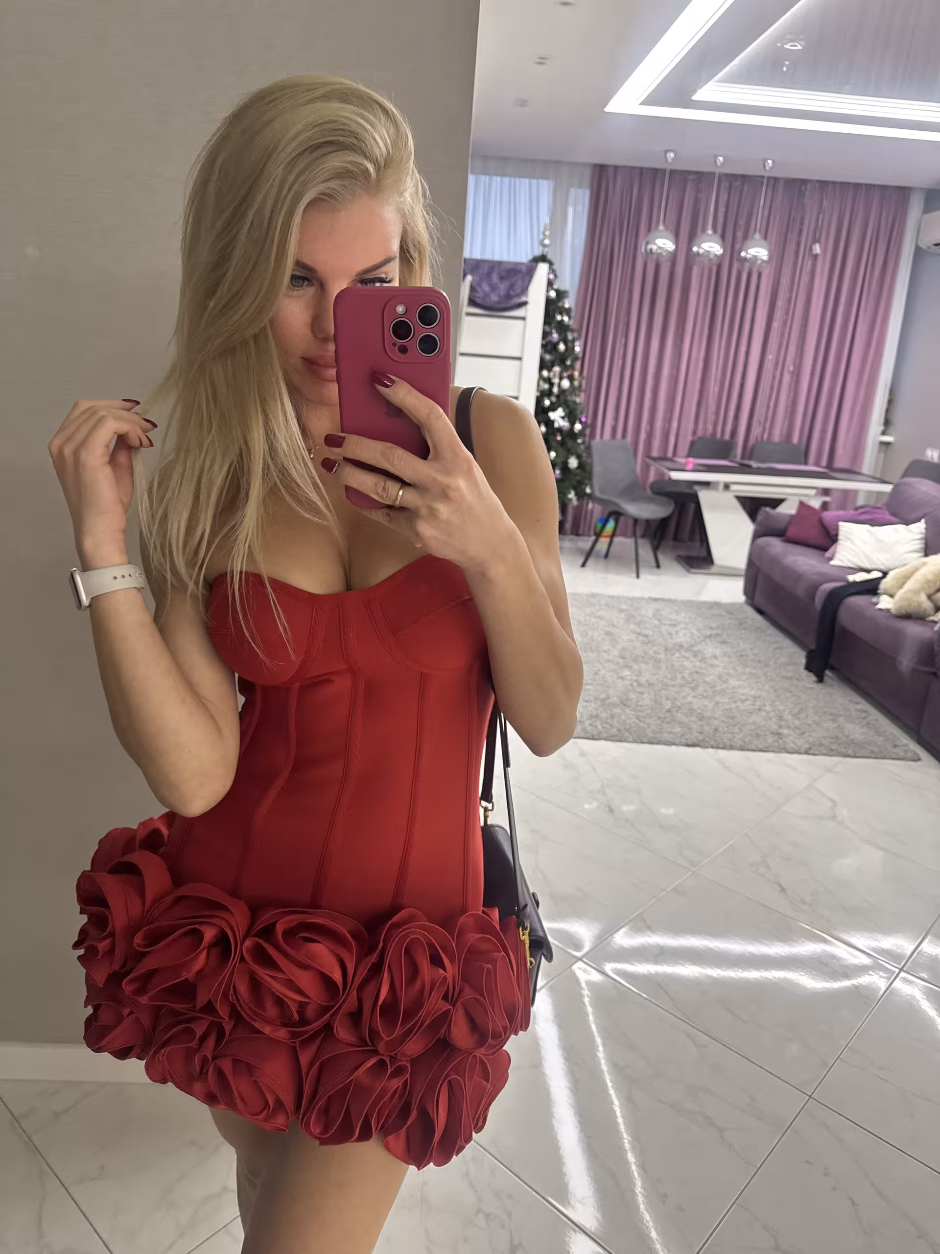 Anna 37 Kharkiv Ukraine Looking for a man to date and laugh together