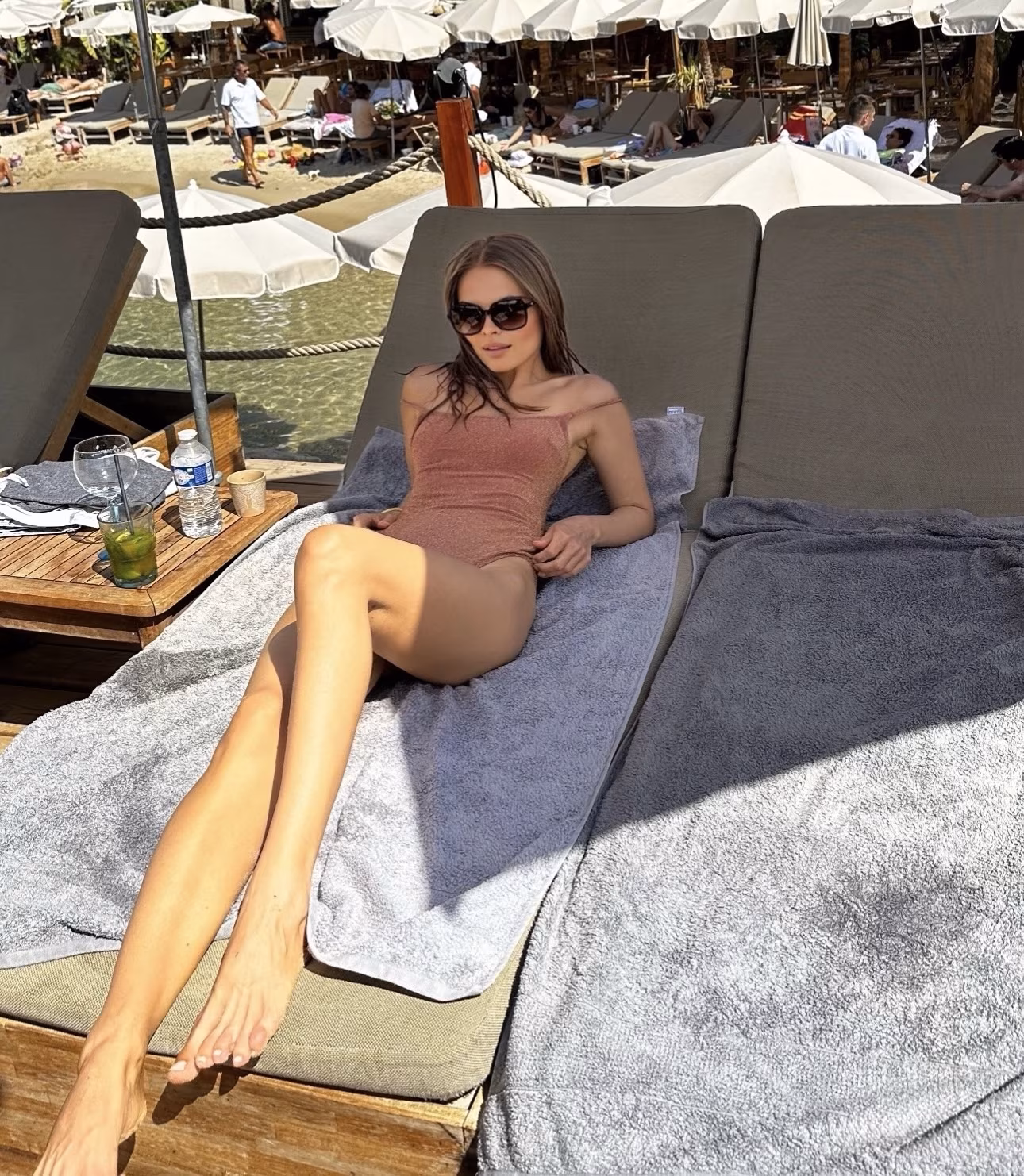 Olha 43 Nice France Looking for a man to date and love