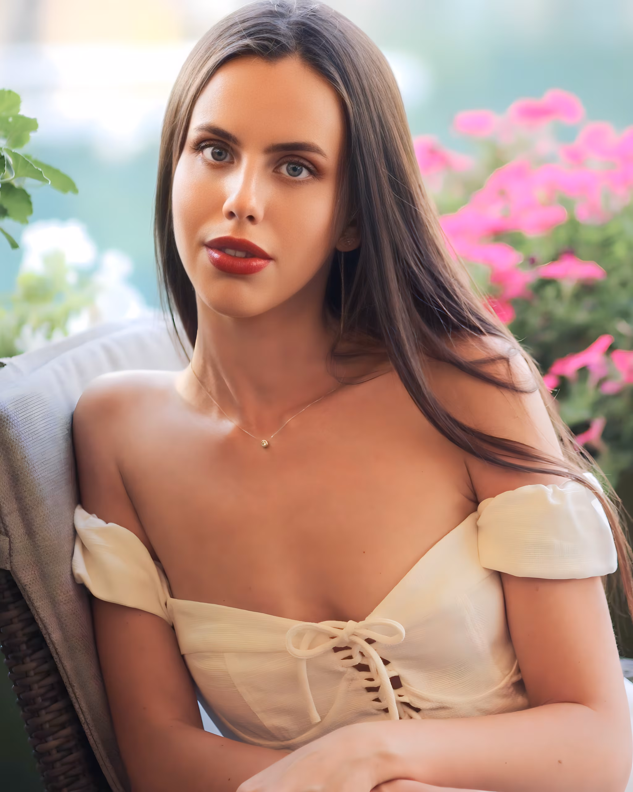 Lilia 30 Bucharest Romania Looking for a man to date and never let go