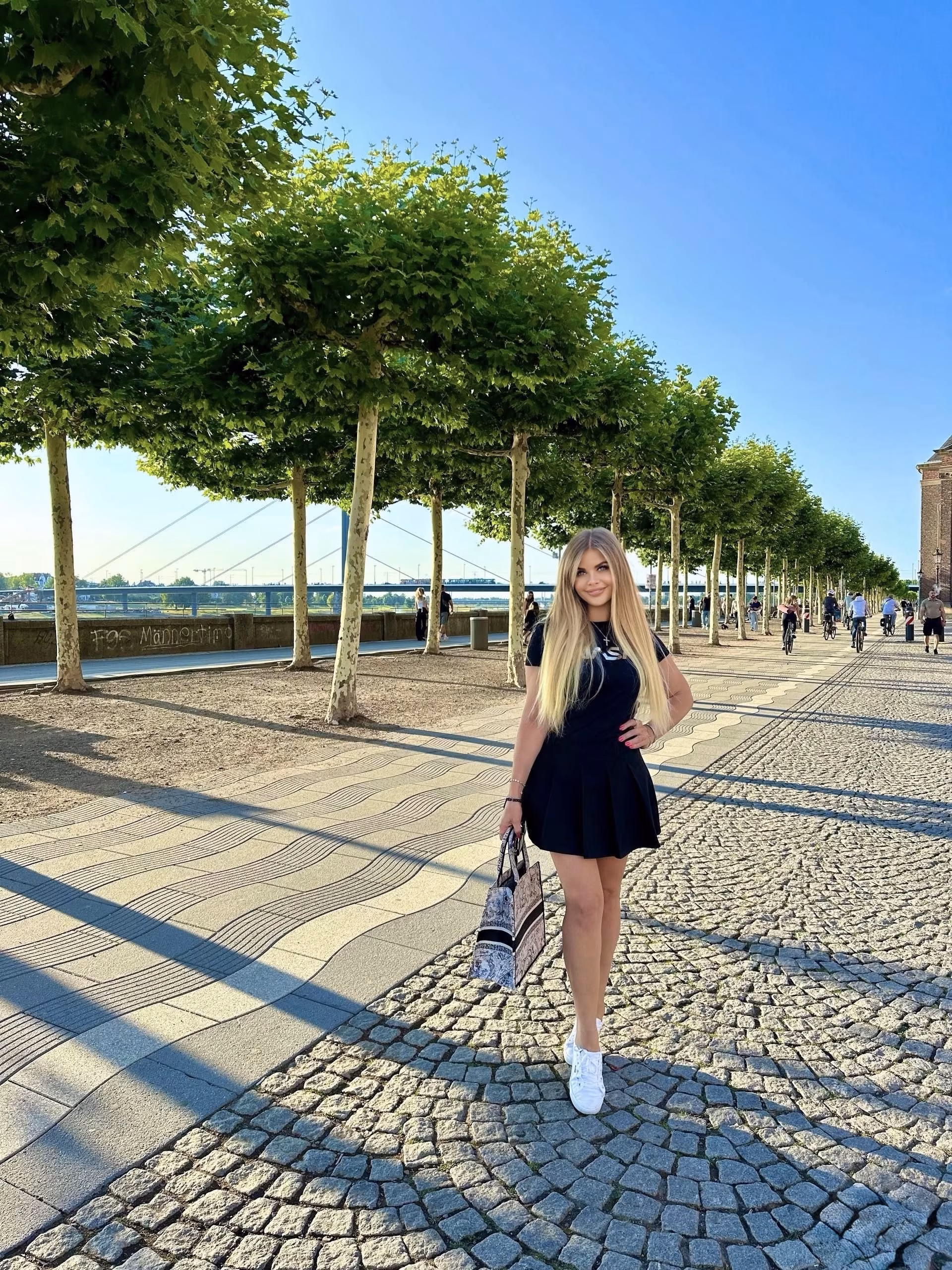 Yevheniia 41 Mönchengladbach Germany Ready to date a man who is honest