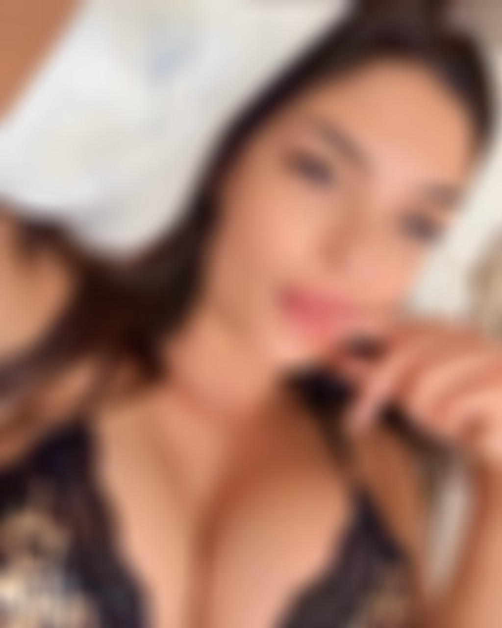 Tara 37 Bucharest Romania I want to date a man who is open minded