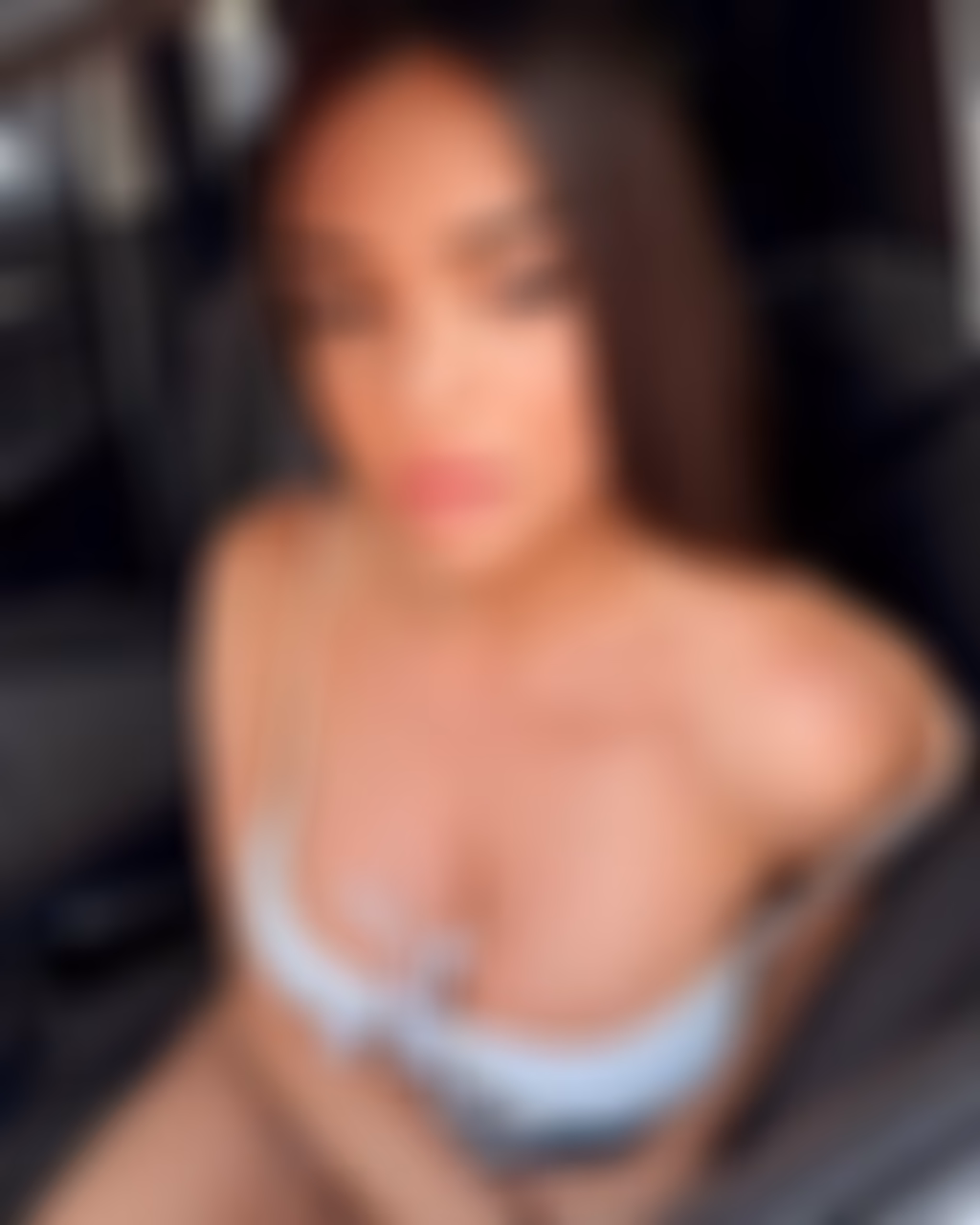 Tara 37 Bucharest Romania I want to date a man who is open minded