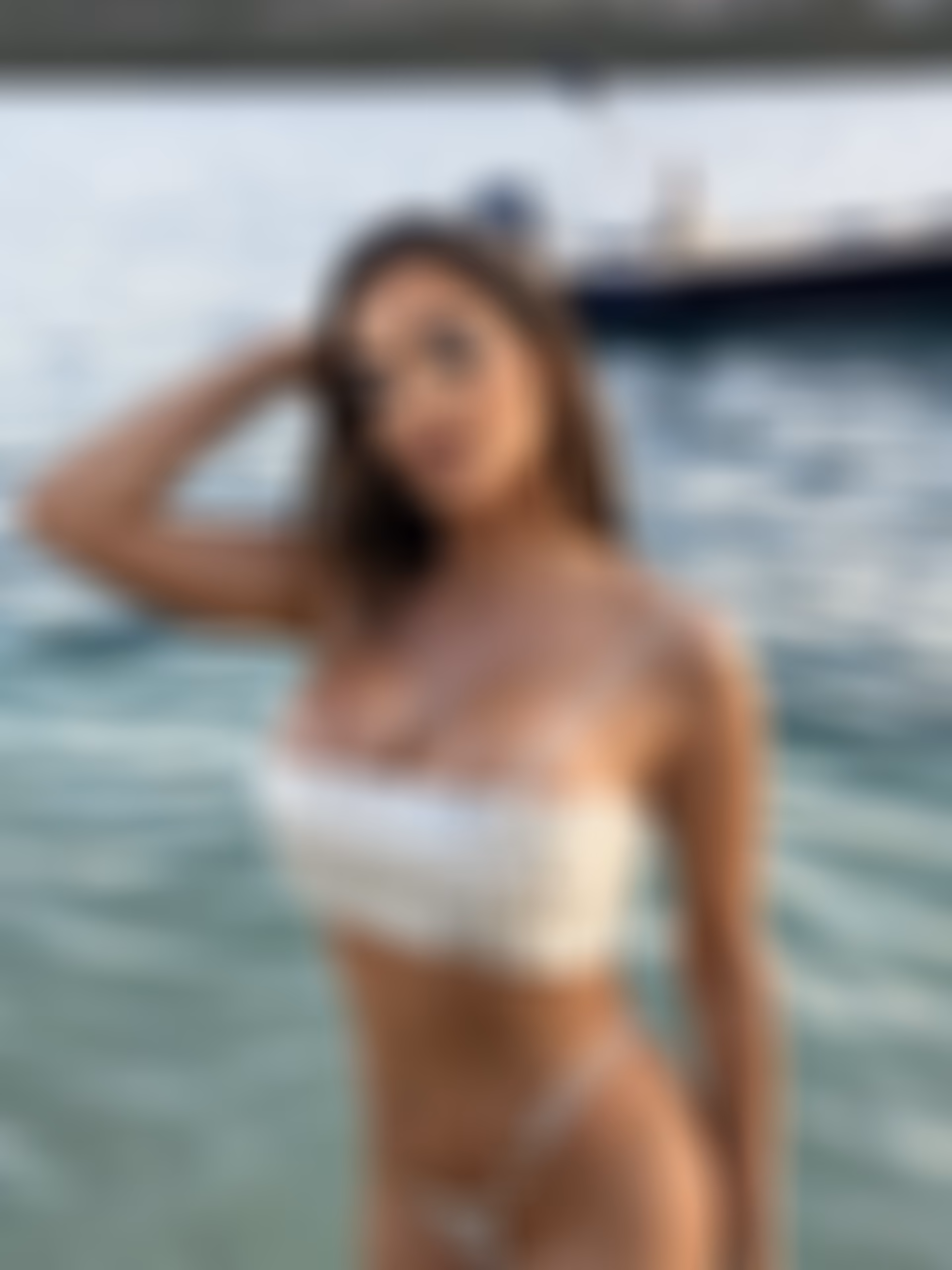 Tara 37 Bucharest Romania I want to date a man who is open minded