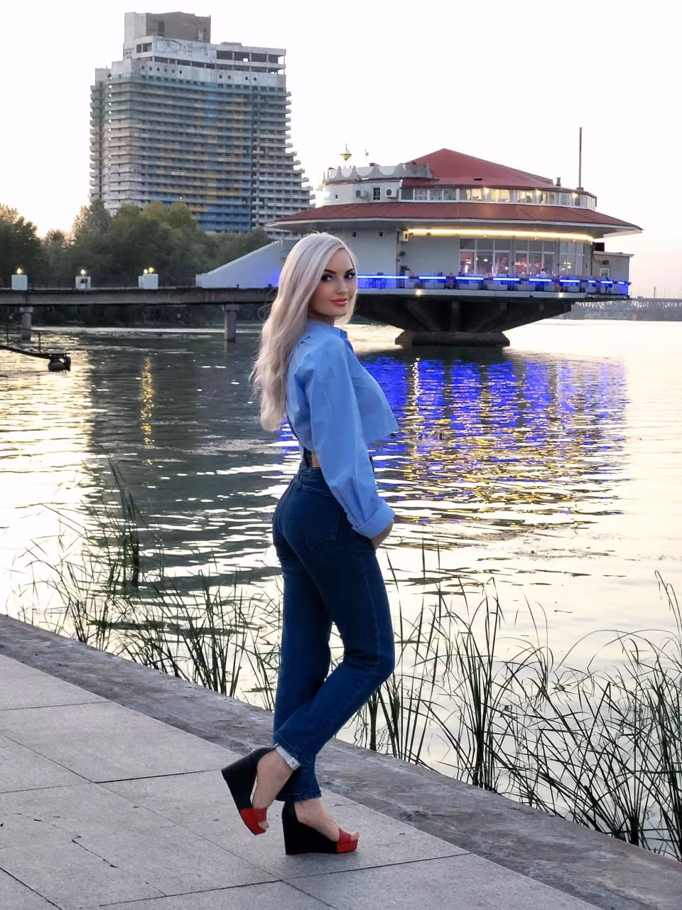 Yulia 40 Dnipropetrovsk Ukraine Seeking a man to date for endless love