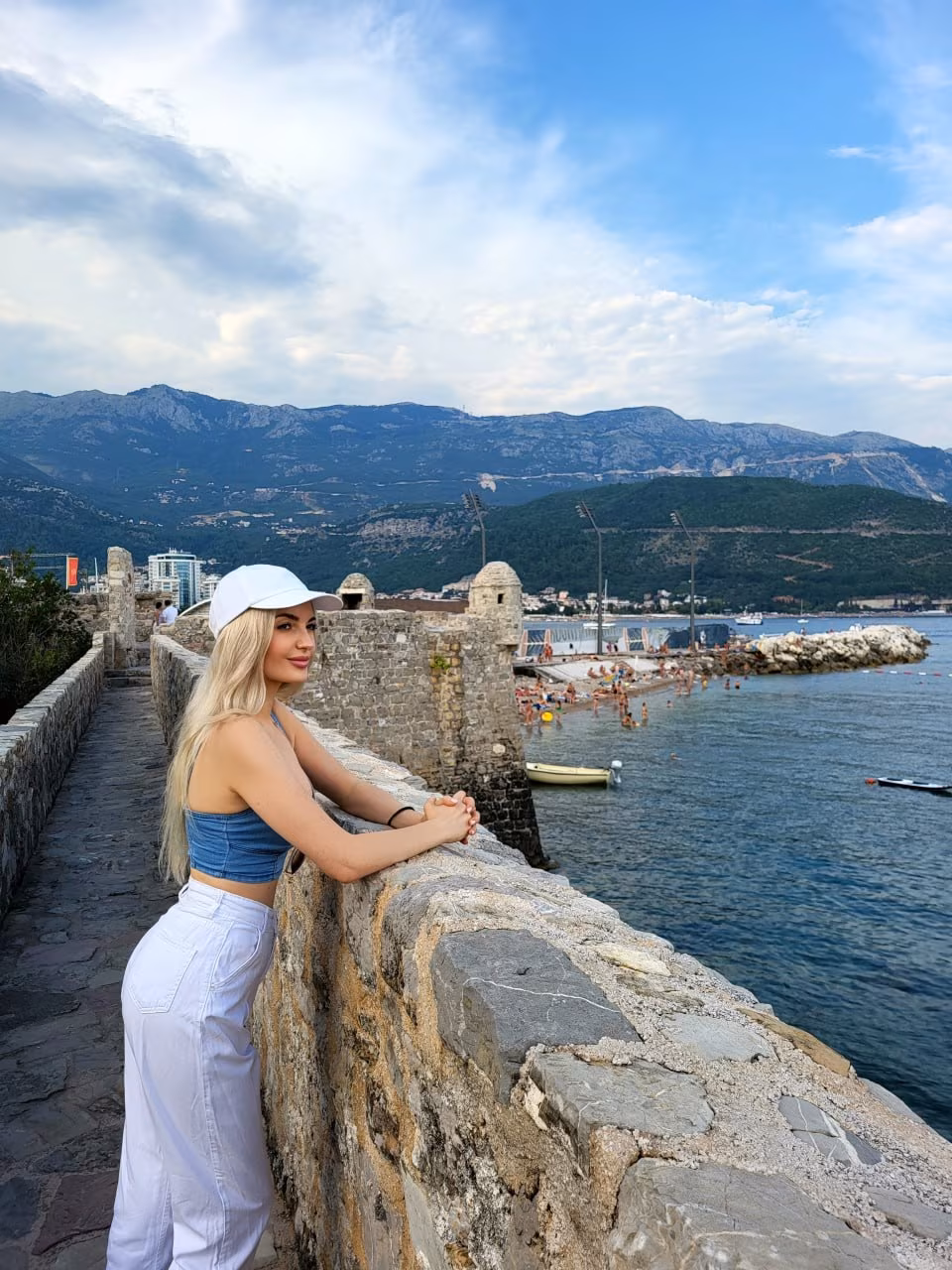 Yulia 40 Dnipropetrovsk Ukraine Seeking a man to date for endless love
