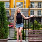 Anna 19 Kyiv Ukraine Seeking a man to date with good intentions