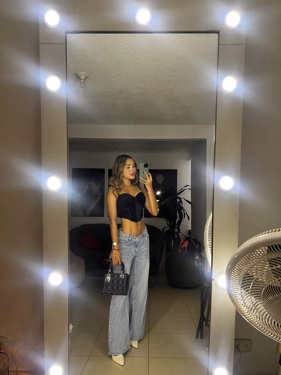 Jenifer 28 Cali Colombia I am dating man for laughter and joy