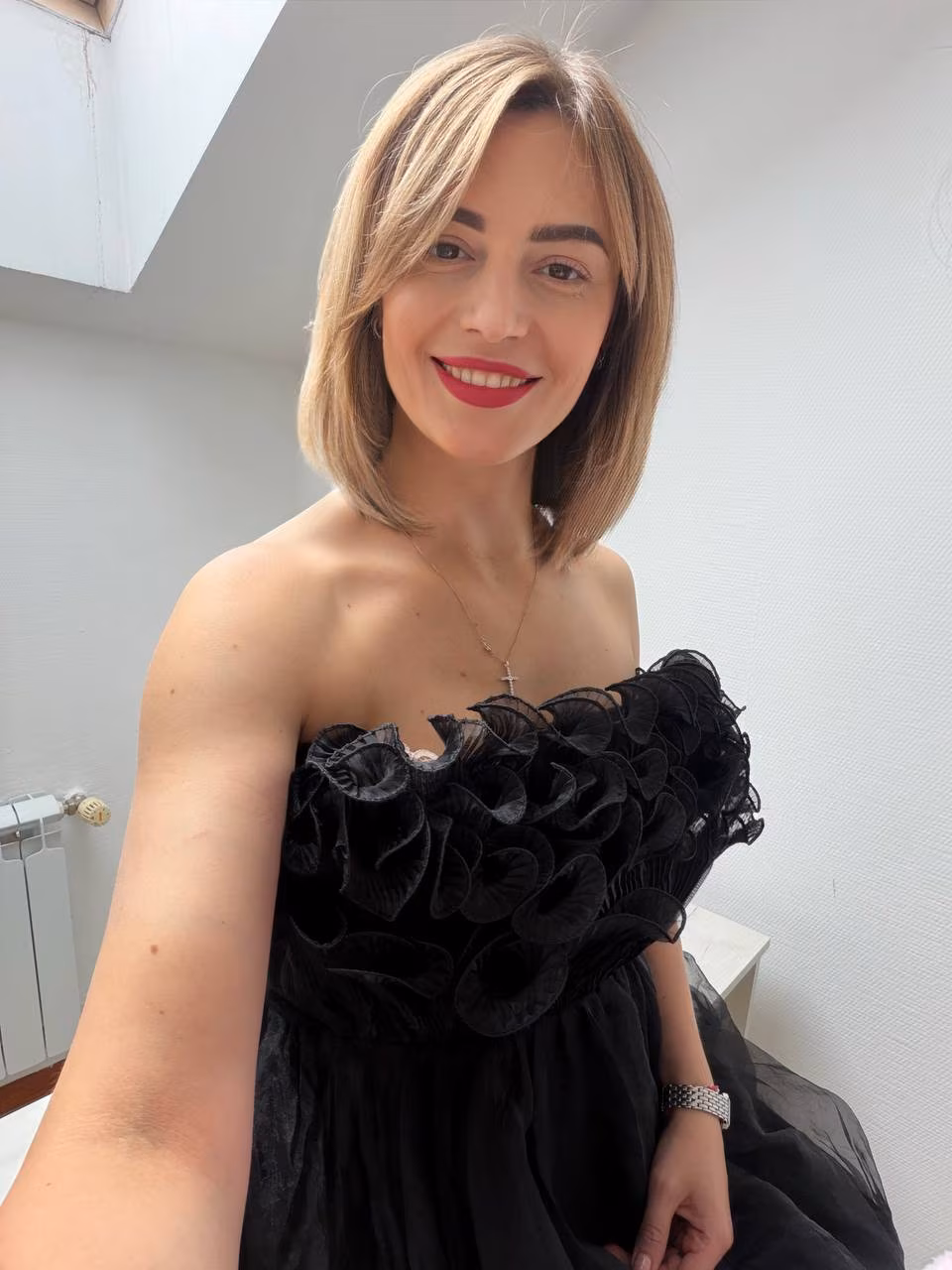 Olena 36 Kyiv   Ukraine Looking for a man to date and grow old with