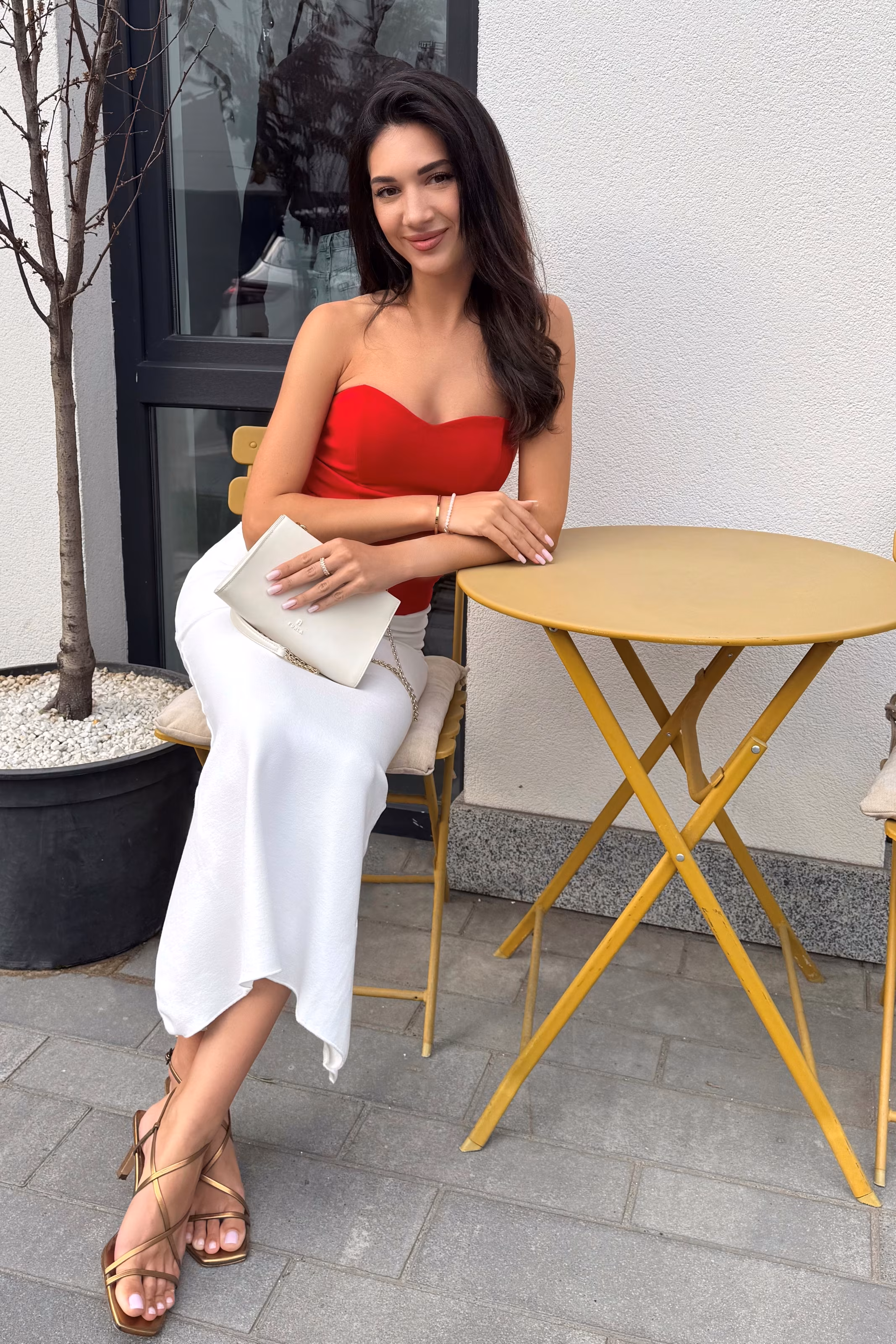 Anna 29 Kyiv  Ukraine Looking for a man to date and share dreams