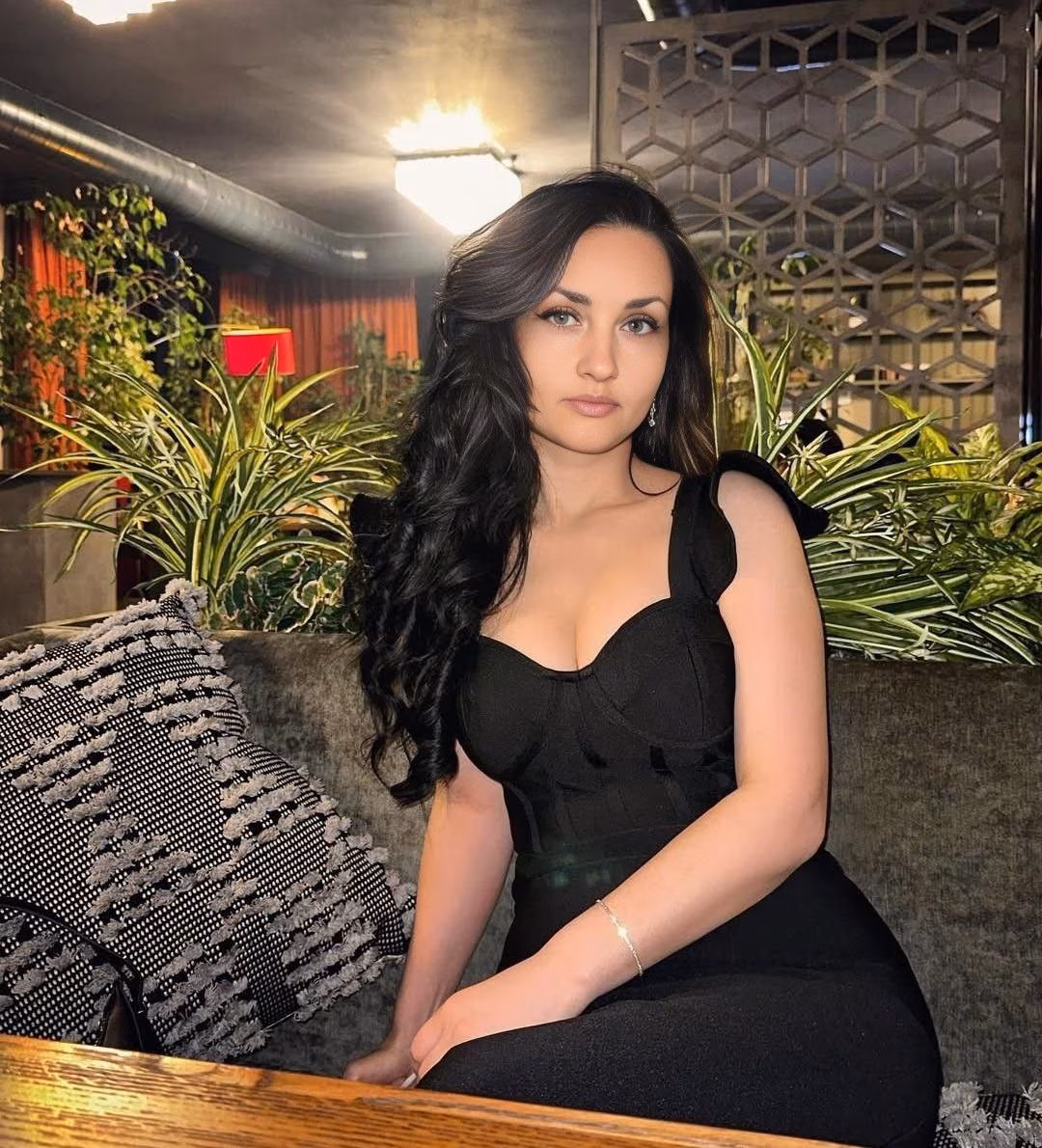 Olena 40 Chernihiv Ukraine Seeking a man to date for a peaceful life