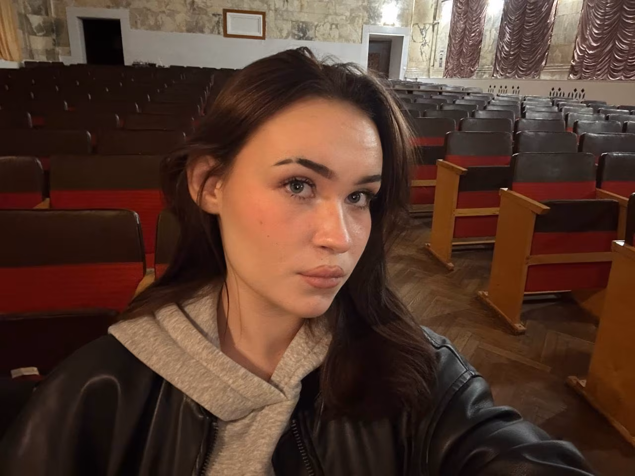 Yana 18 Lutsk Ukraine I am dating man for a loving partnership