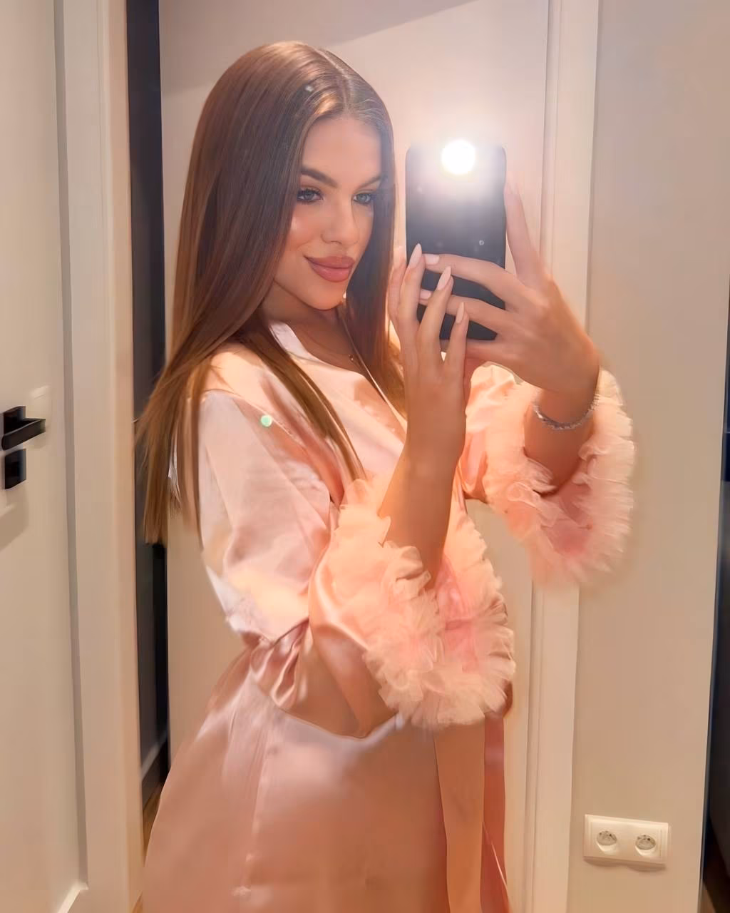 Yana 21 Novovolynsk Ukraine I am dating man who is adventurous