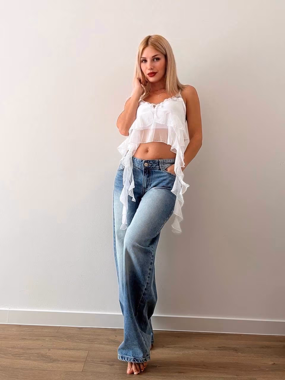 Victoria 37 Odesa Ukraine I am dating man who is a good listener