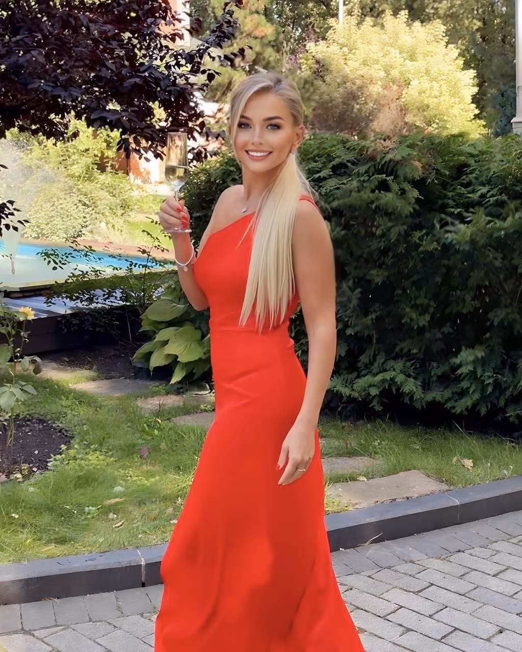 Ketino 46 Skien Norway I am dating man who is family oriented