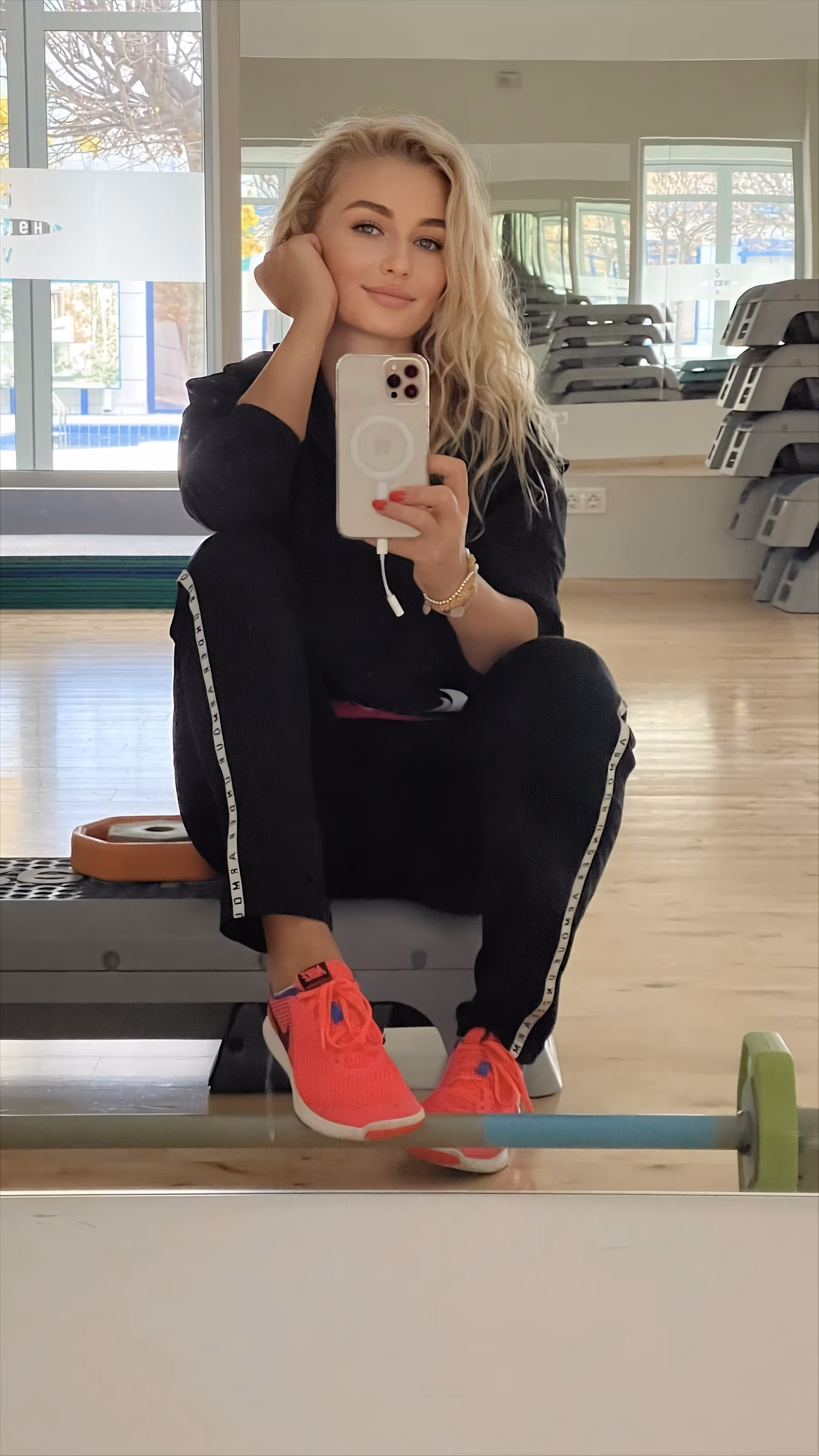 Ketino 46 Skien Norway I am dating man who is family oriented