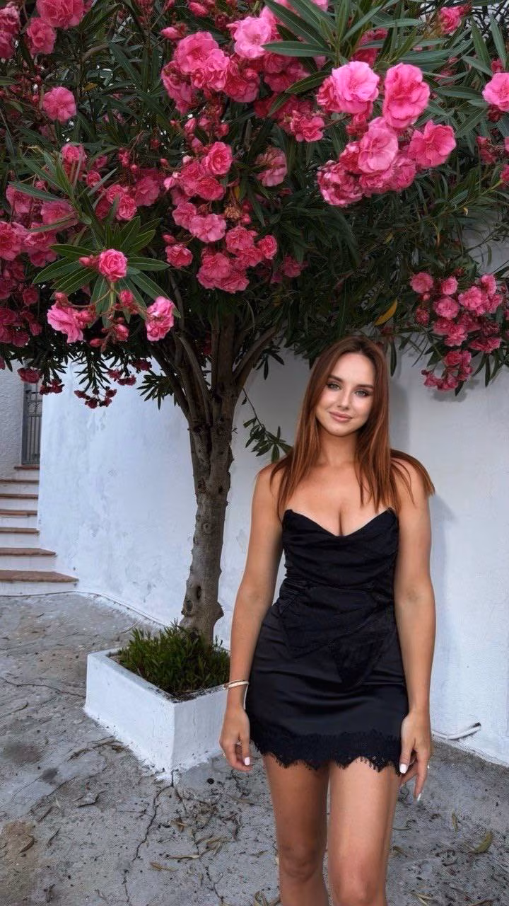 Oksana 31 Frankfurt am Main Germany I am dating man who is family oriented
