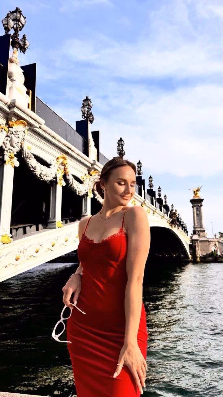 Oksana 31 Frankfurt am Main Germany I am dating man who is family oriented