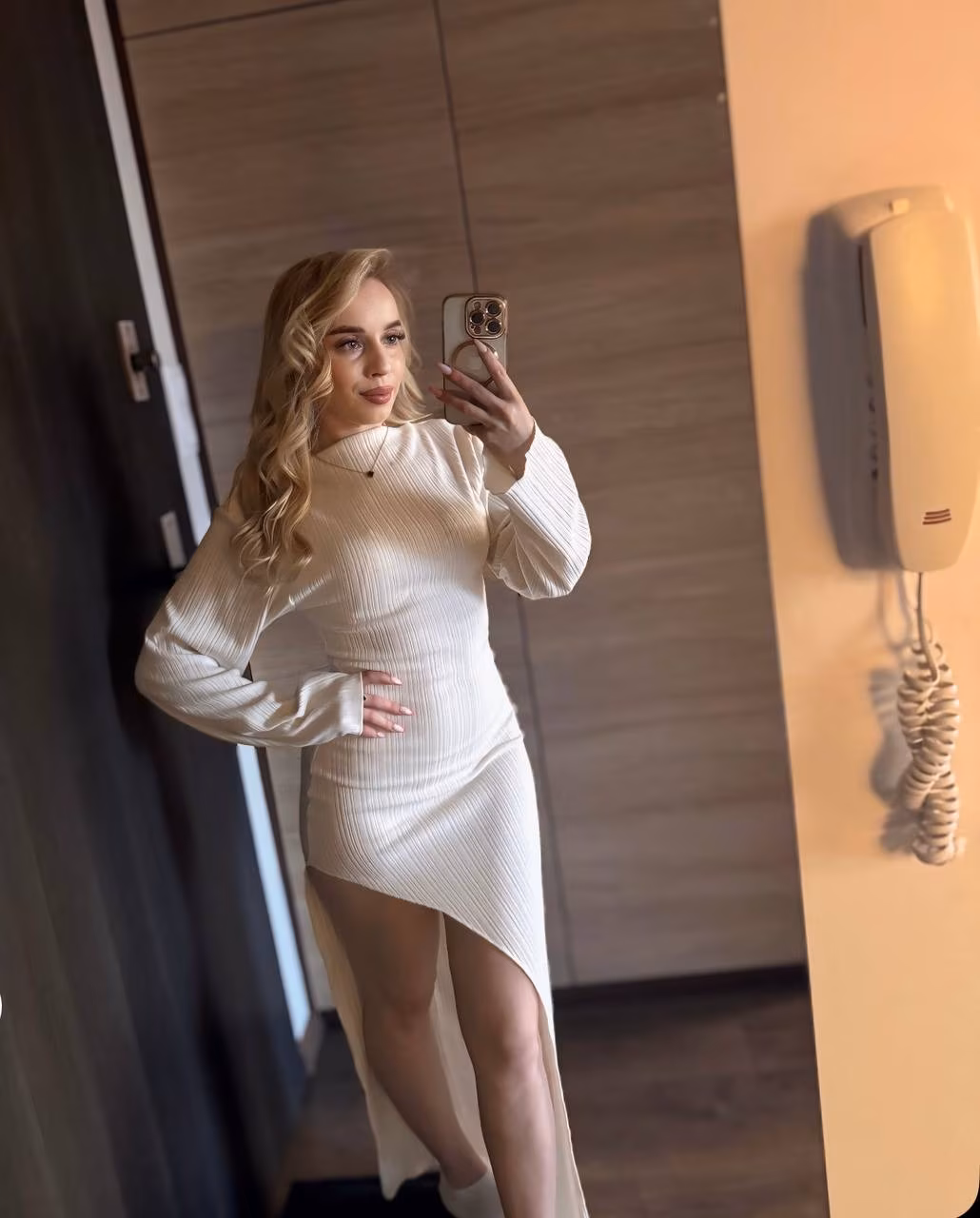 Viktoria 26 Dnepr Ukraine I am dating man who is mature