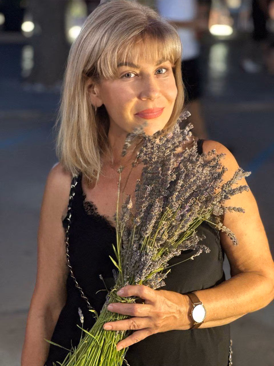 Elena 65 Nikolaev Ukraine I am dating man who is mature