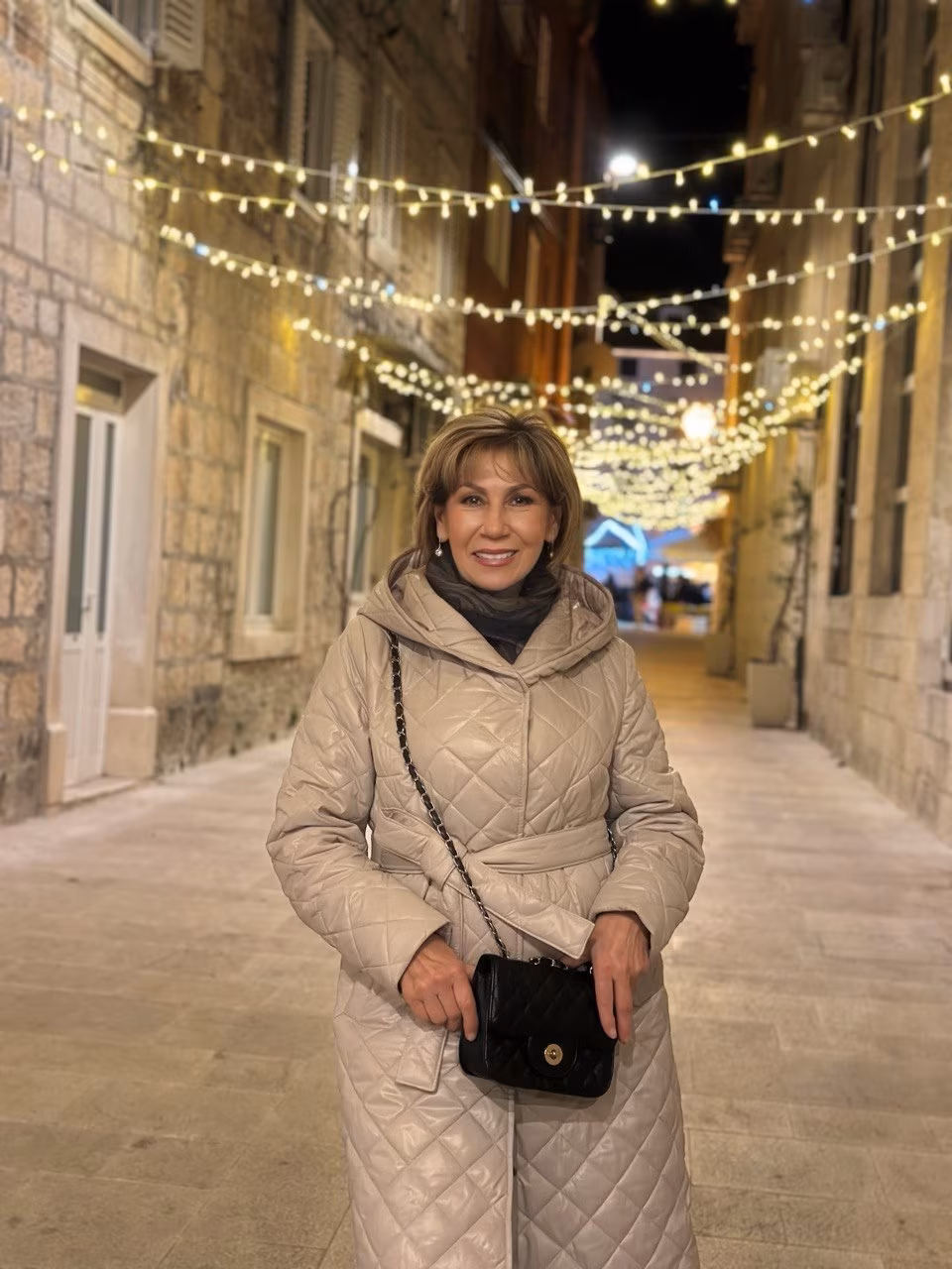 Elena 65 Nikolaev Ukraine I am dating man who is mature