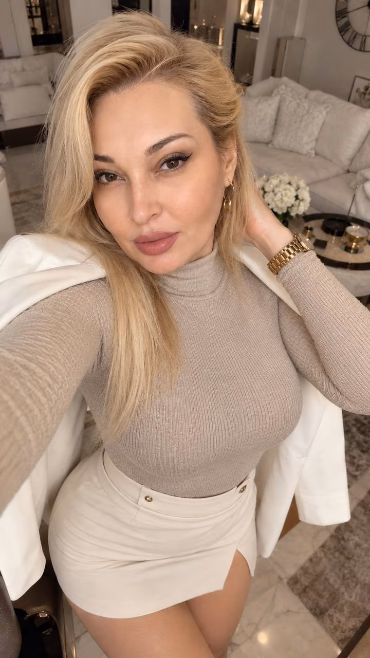 Olena 42 Kyiv Ukraine Looking for a man to date and be myself