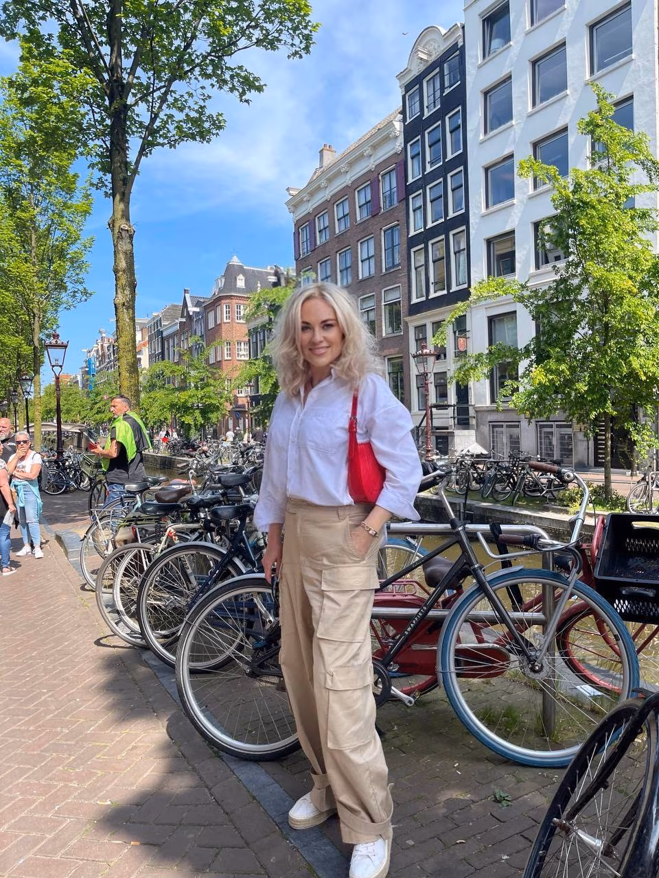 Victoria 51 Berlin Germany Looking for a man to date and build dreams
