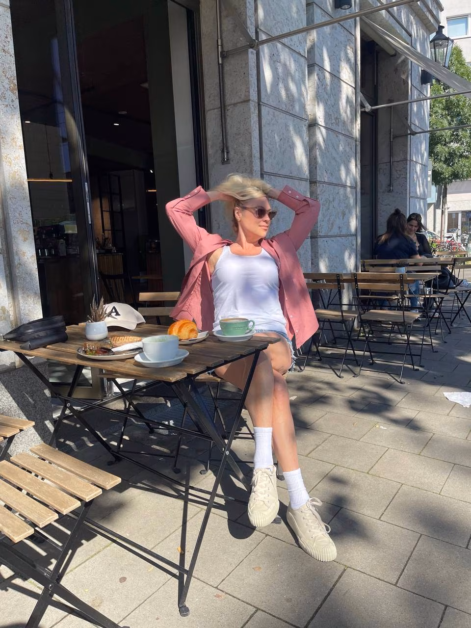 Victoria 51 Berlin Germany Looking for a man to date and build dreams