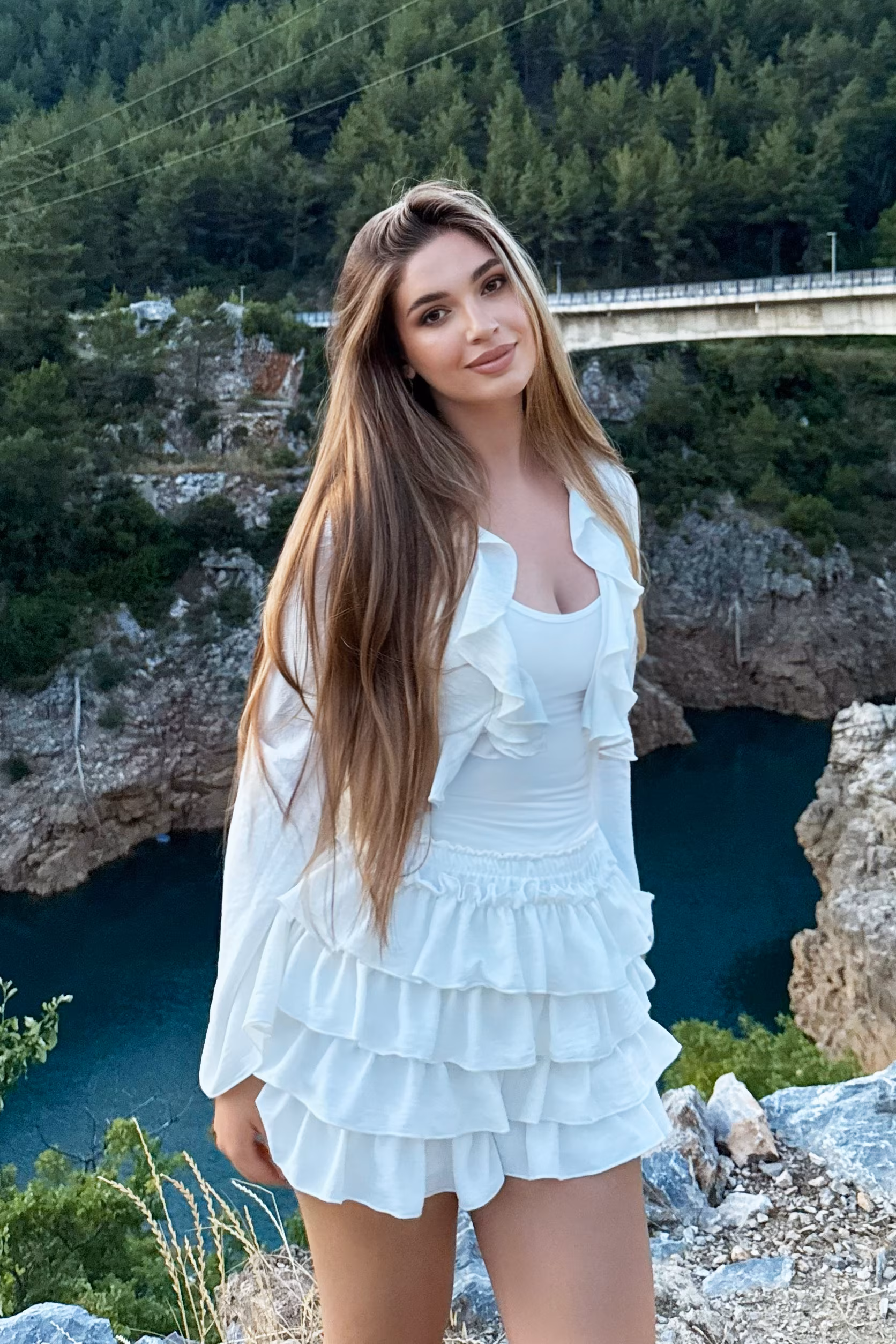 Karina 26 Kyiv Ukraine Looking for a man to date and feel safe