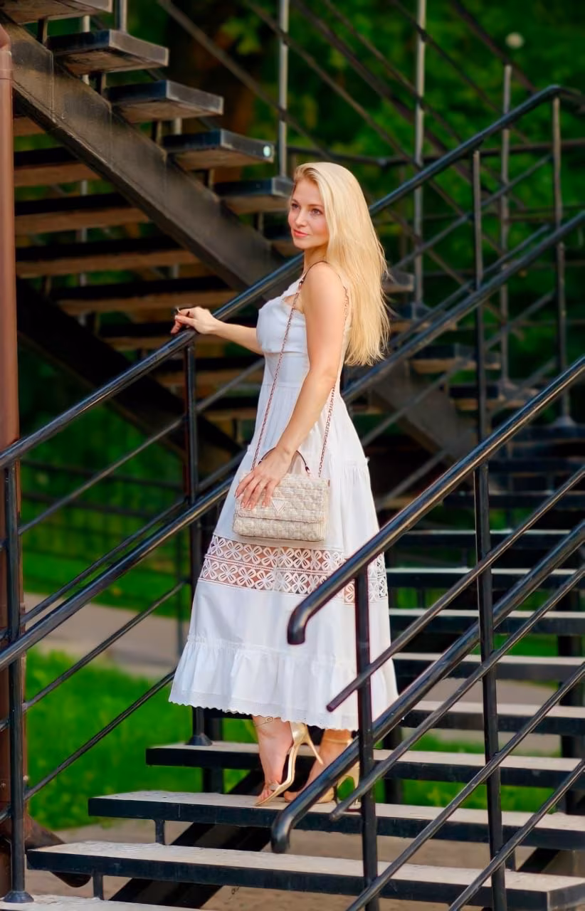 Elena 47 Vinnitsa Ukraine Looking for a man to date and laugh together