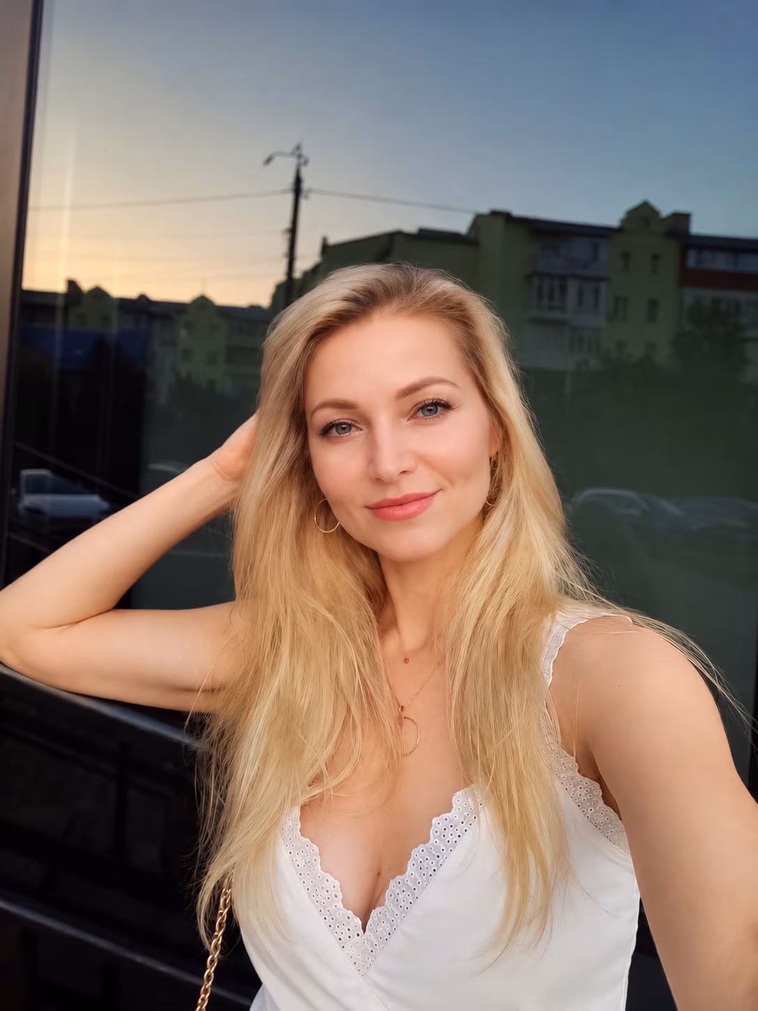 Elena 47 Vinnitsa Ukraine Looking for a man to date and laugh together