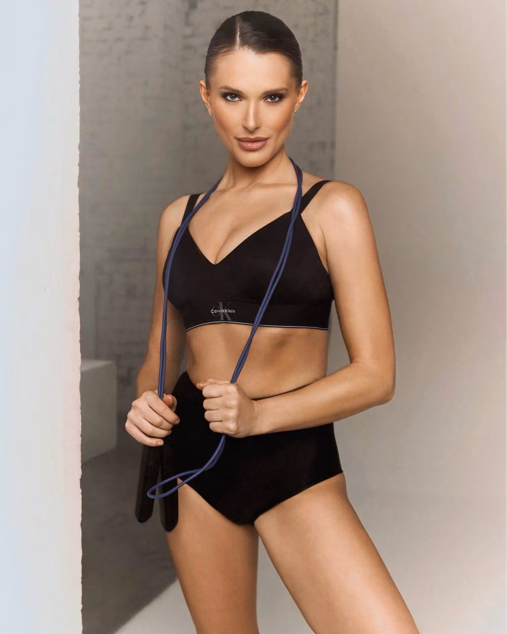 Viktoria 34 Milano Italy Looking for a man to date and share dreams
