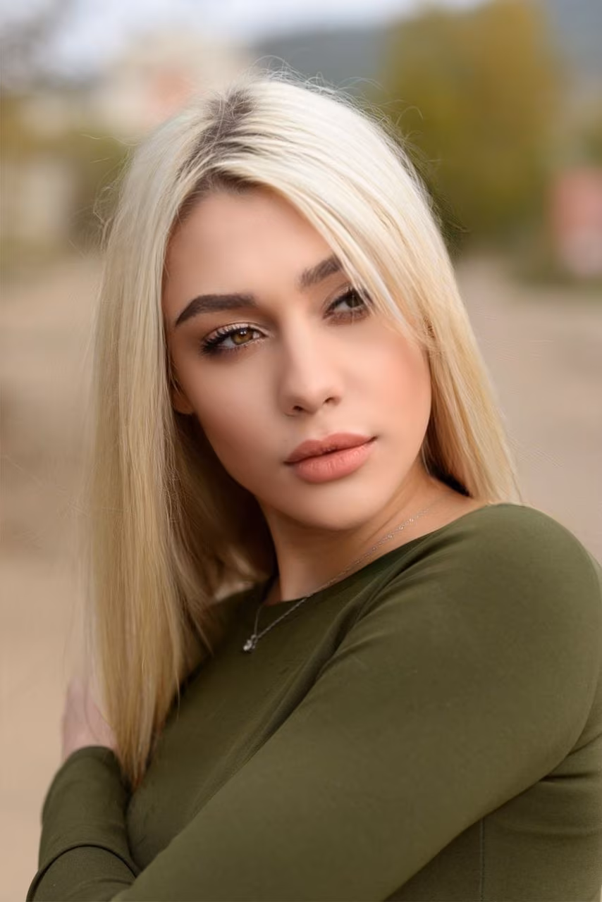 Olga 25 Kazan' Russia Looking for a man to date and share dreams