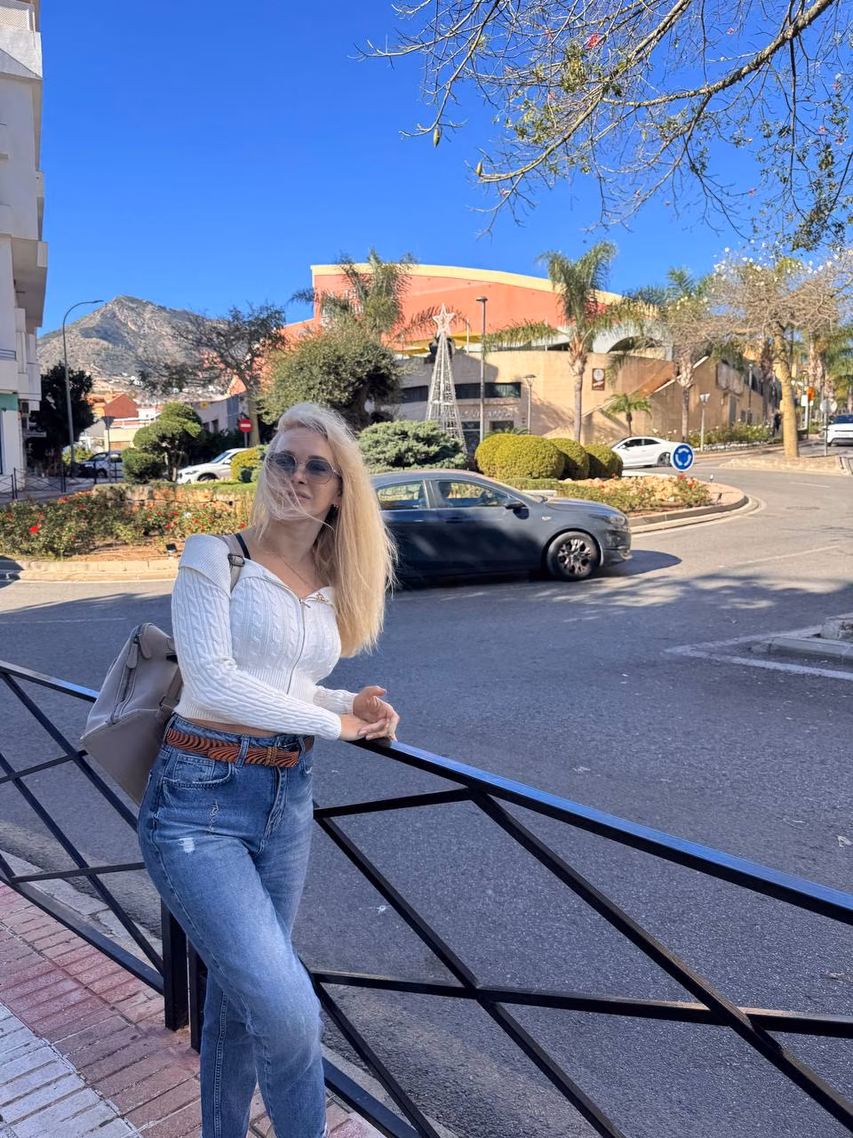 Olena 42 Benalmadena Spain Looking for a man to date and share hobbies
