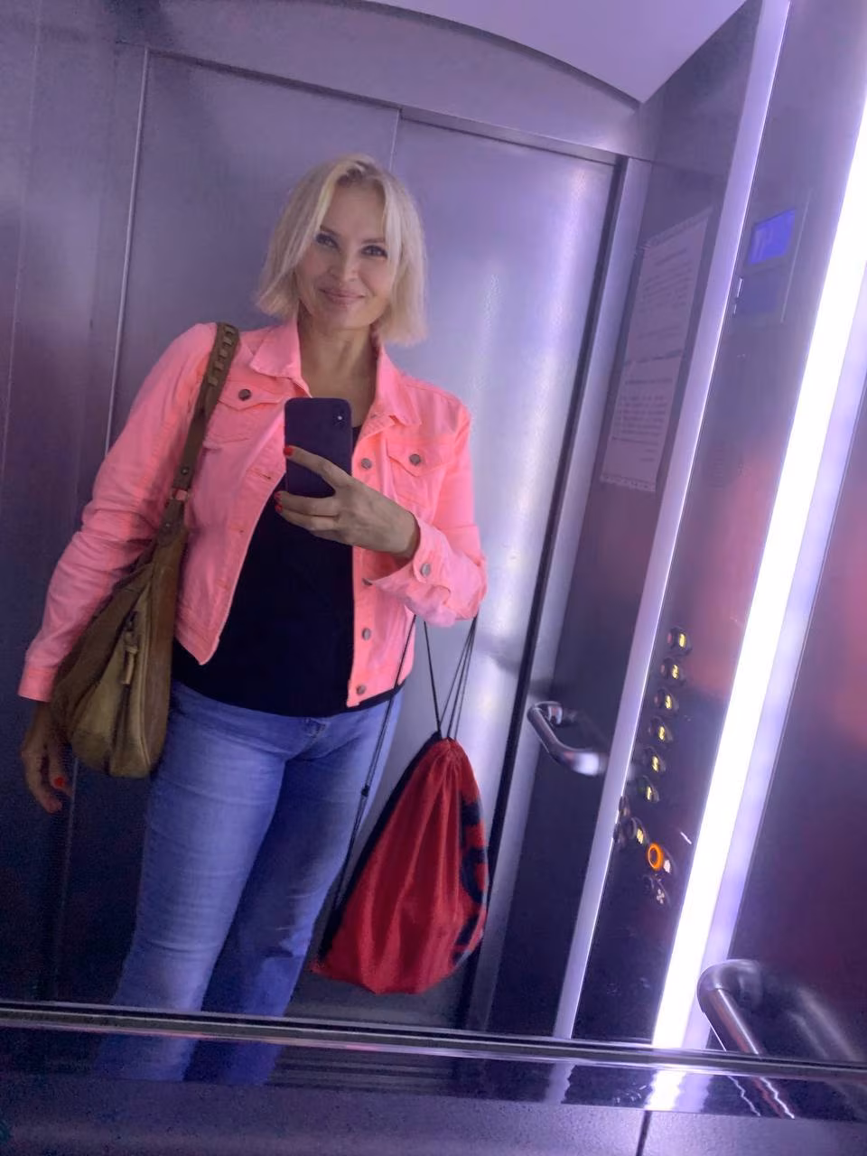 NATALI 49 Kiev Ukraine Looking for a man to date and travel together