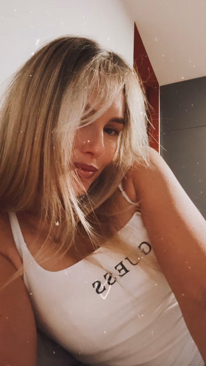 Polina 29 Odessa Ukraine Looking for a man to date and travel together