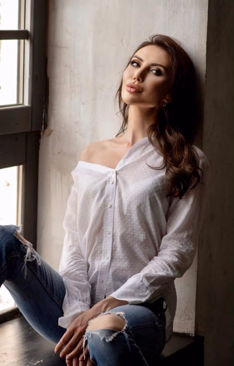 Elena 43 Milan Italy Ready to date a man who is understanding