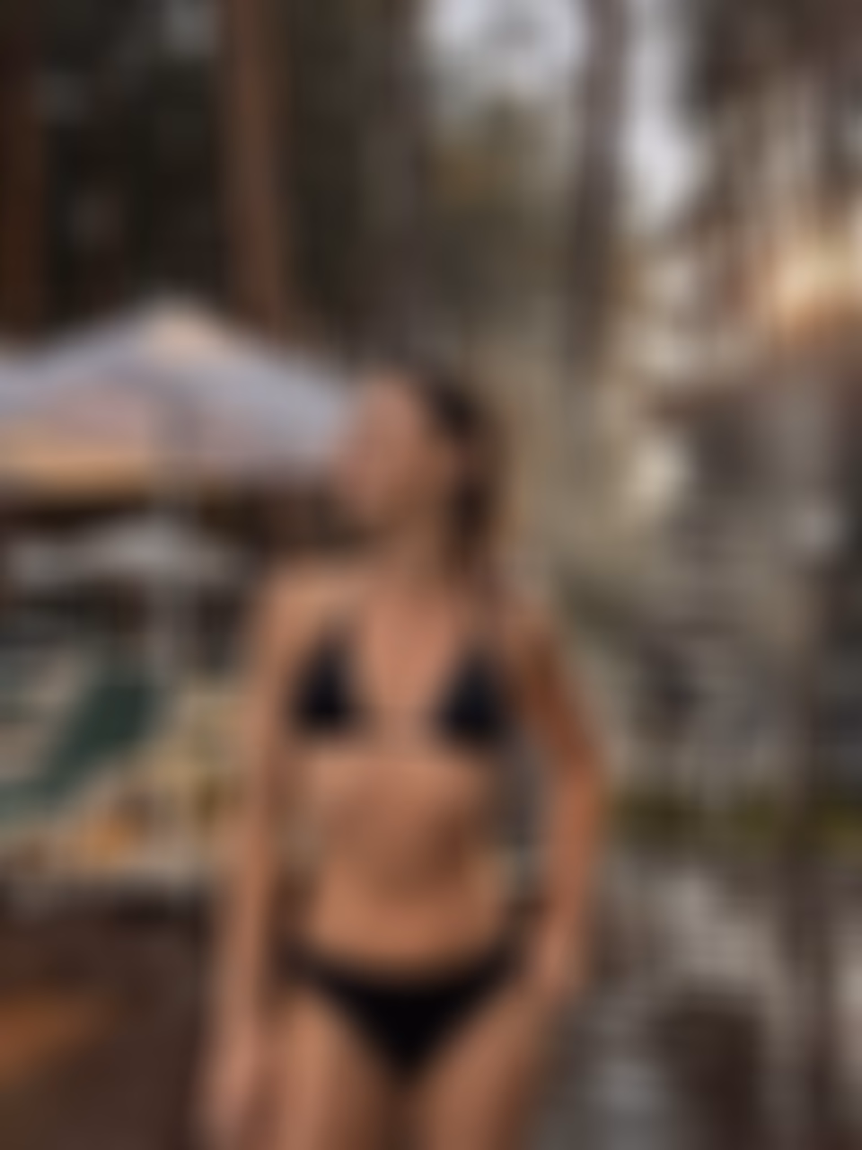 Angela 38 Naples Italy Seeking a man to date for a bright tomorrow