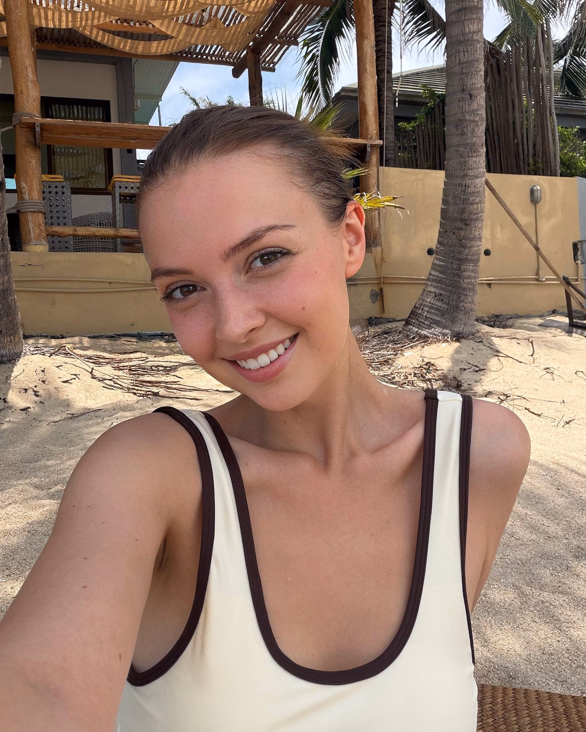 Alina 28 Bangkok Thailand Seeking a man to date for a wonderful life