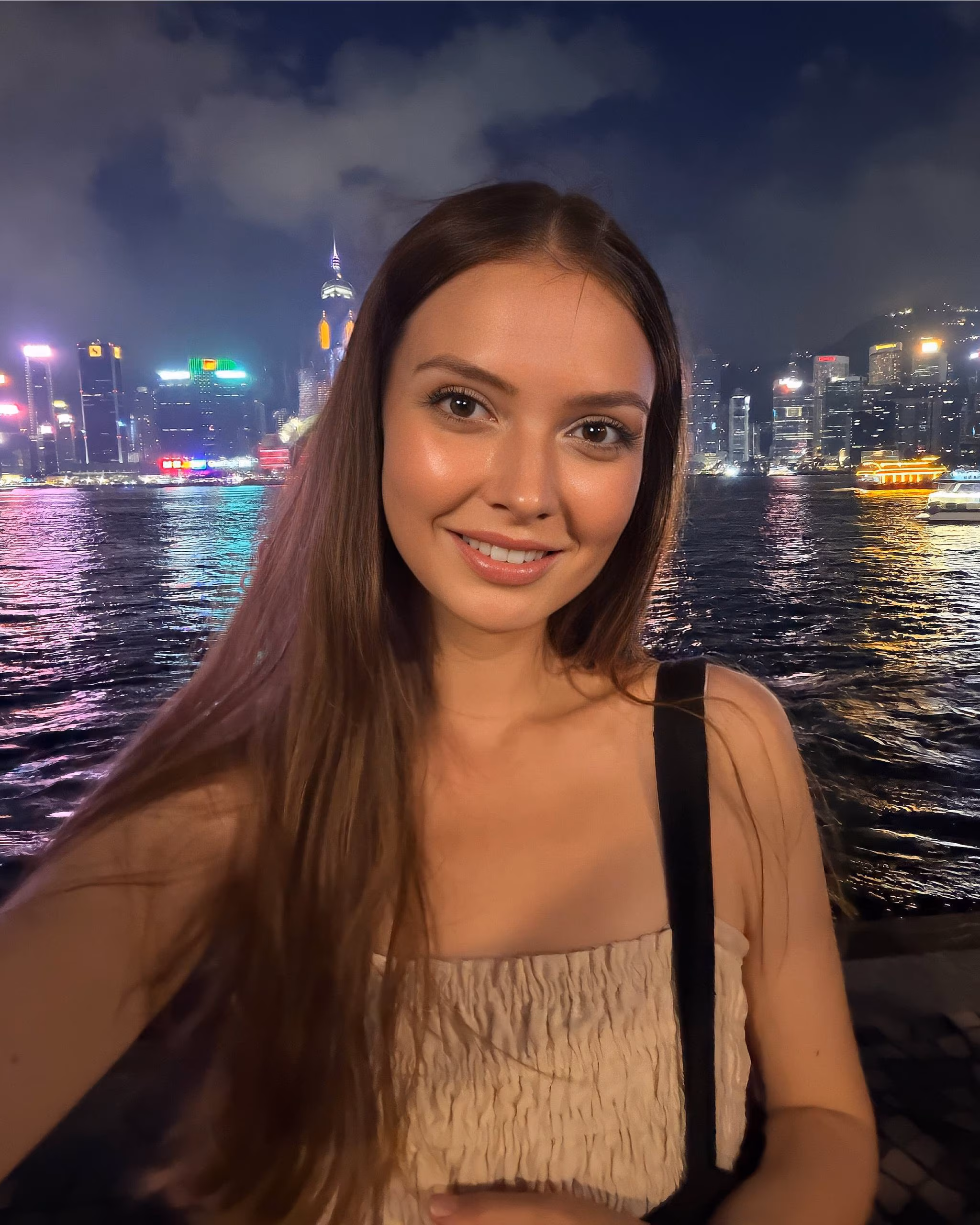 Alina 28 Bangkok Thailand Seeking a man to date for a wonderful life