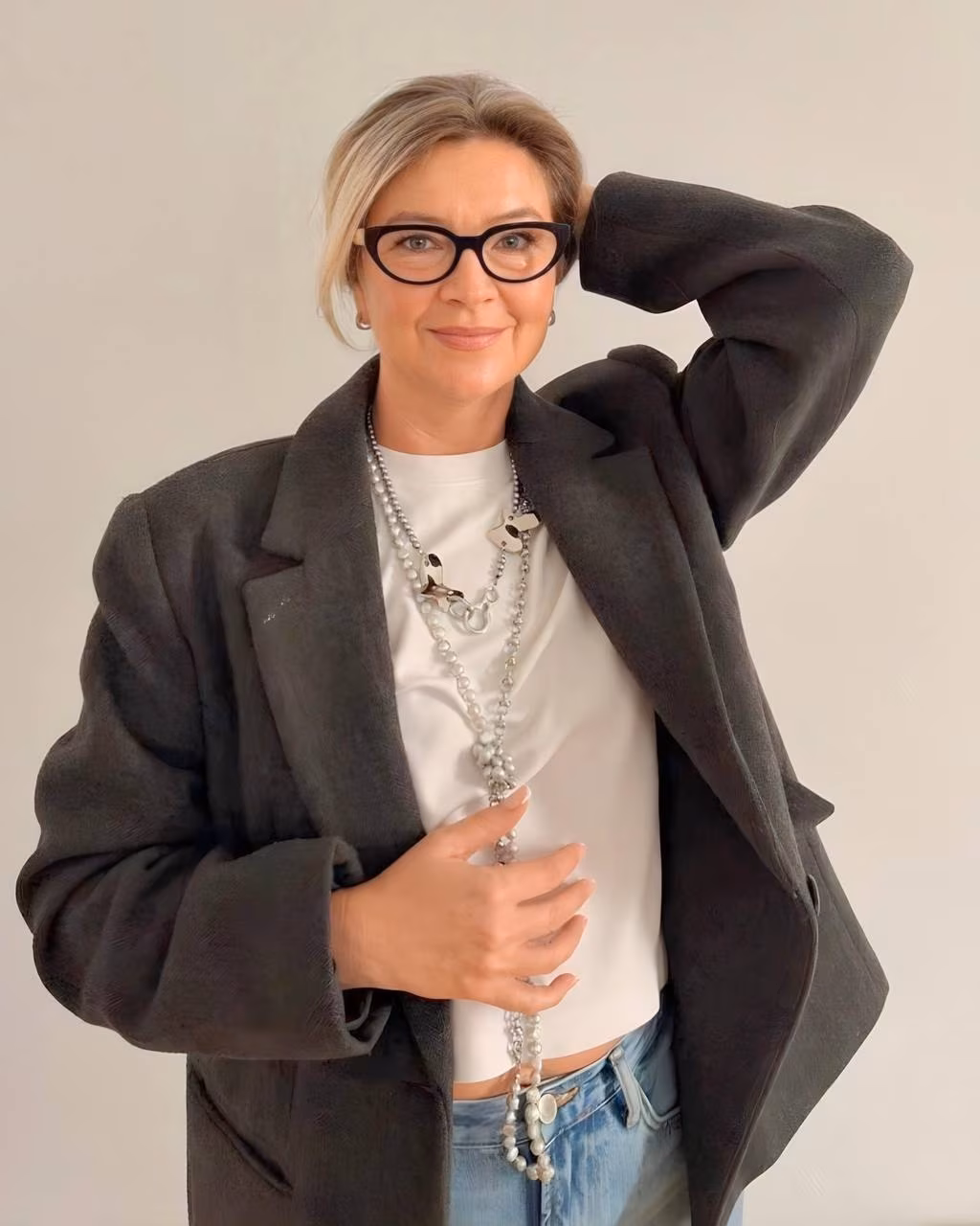 Yulia 51 Grenoble France Seeking a man to date with good character