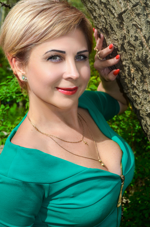 Lyudmila online dating high income